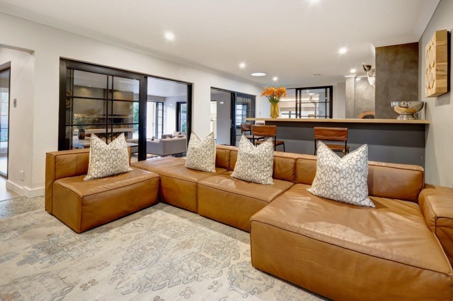 6 Bedroom Property for Sale in Welgemoed Western Cape